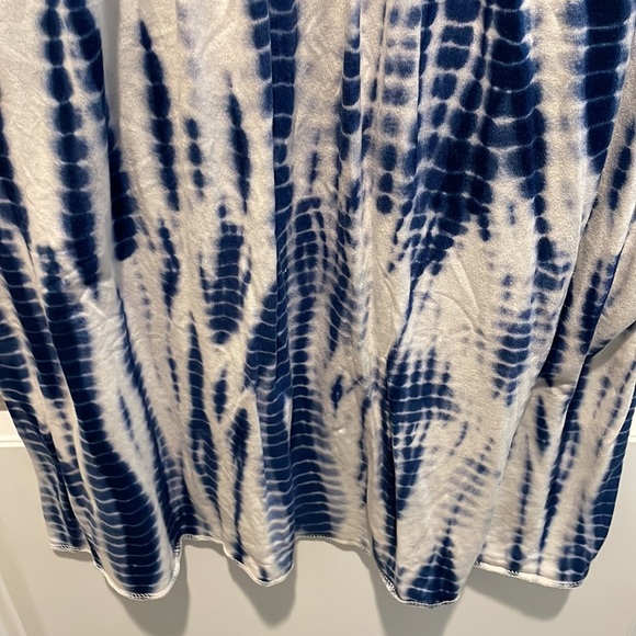 Azur XL 💙 and white tunic style top - Picture 4 of 4